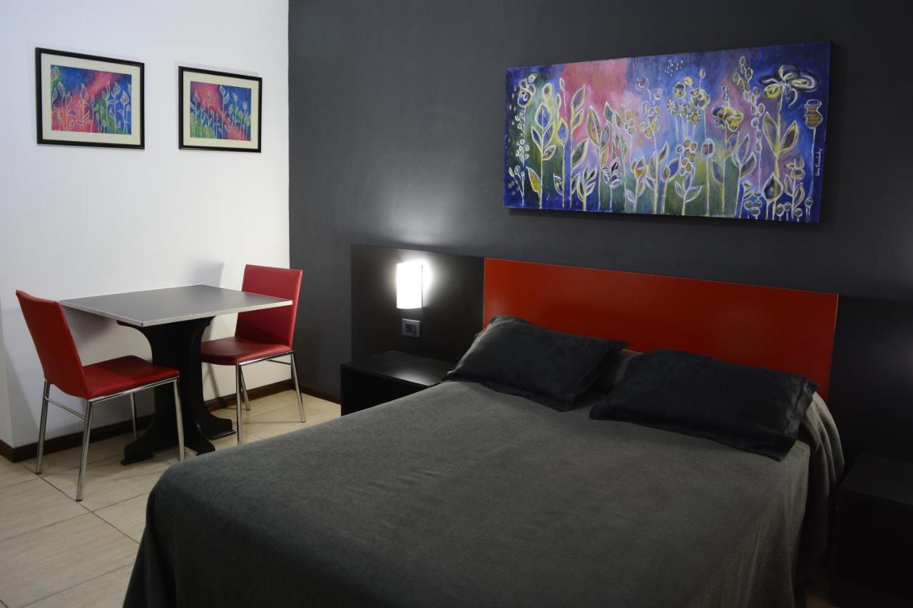Apart Hotel Alvear โรซาริโอ ภายนอก รูปภาพ